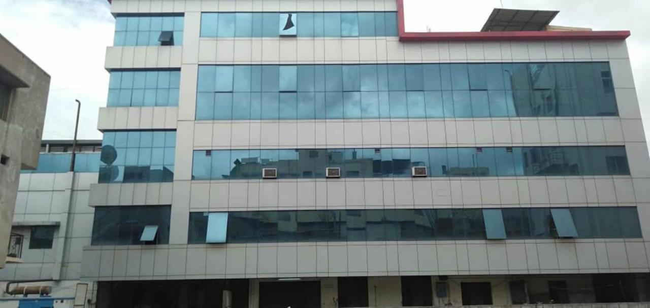 Iroomz Hoysala Residency Bellary Exterior photo