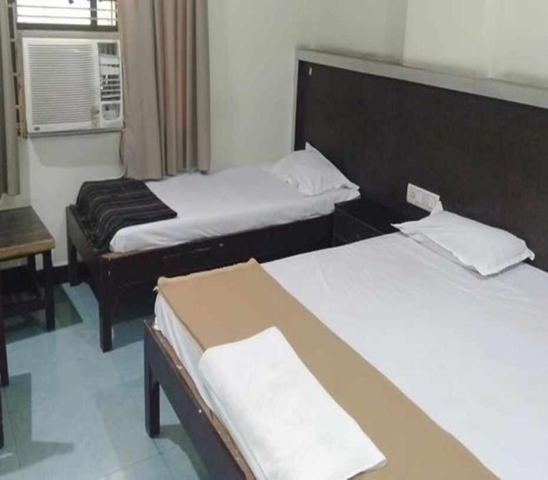 Iroomz Hoysala Residency Bellary Exterior photo